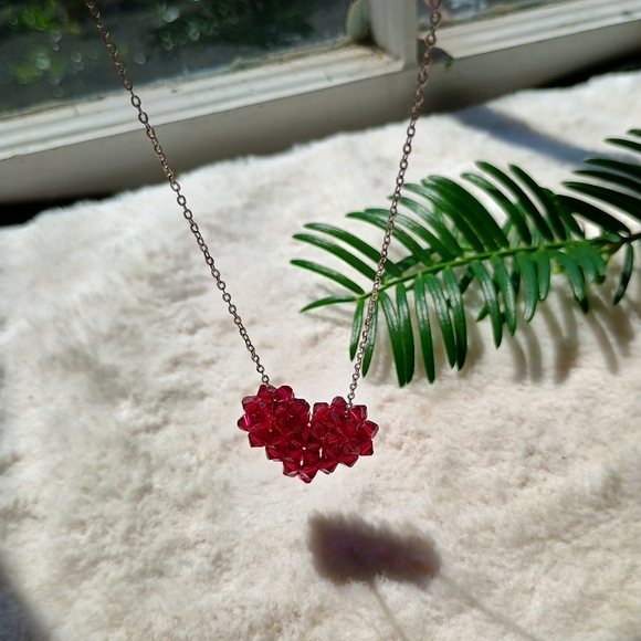 Gorgeous Swarovski Crystal Heart Pendant On Dainty 925 Sterling Silver Chain - Picture 10 of 11